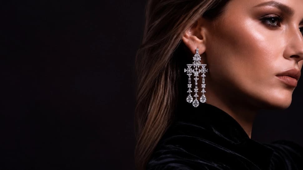 جواهری اِن سزاوار